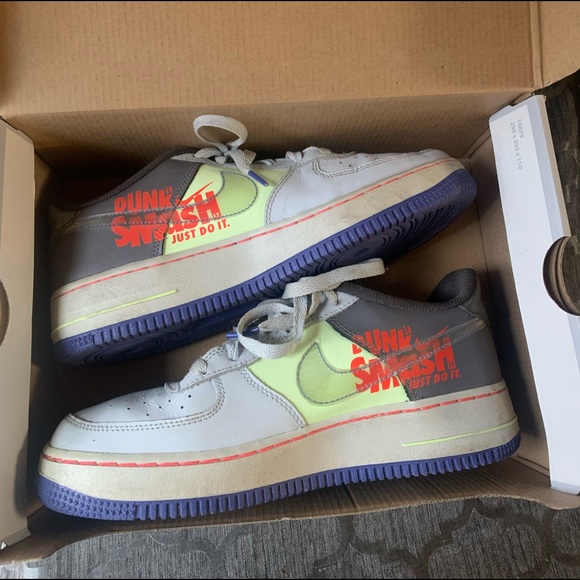 these are Platinum grey/Ruse violet AF1 size 6 YOUTH. - Picture 3 of 5